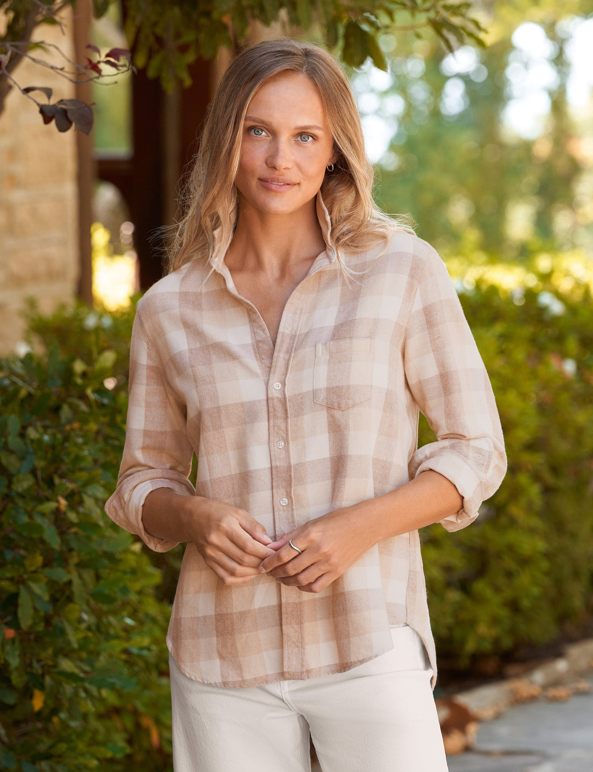 Eileen Relaxed Button-Up Shirt Cream Sand Camel Large Plaid
