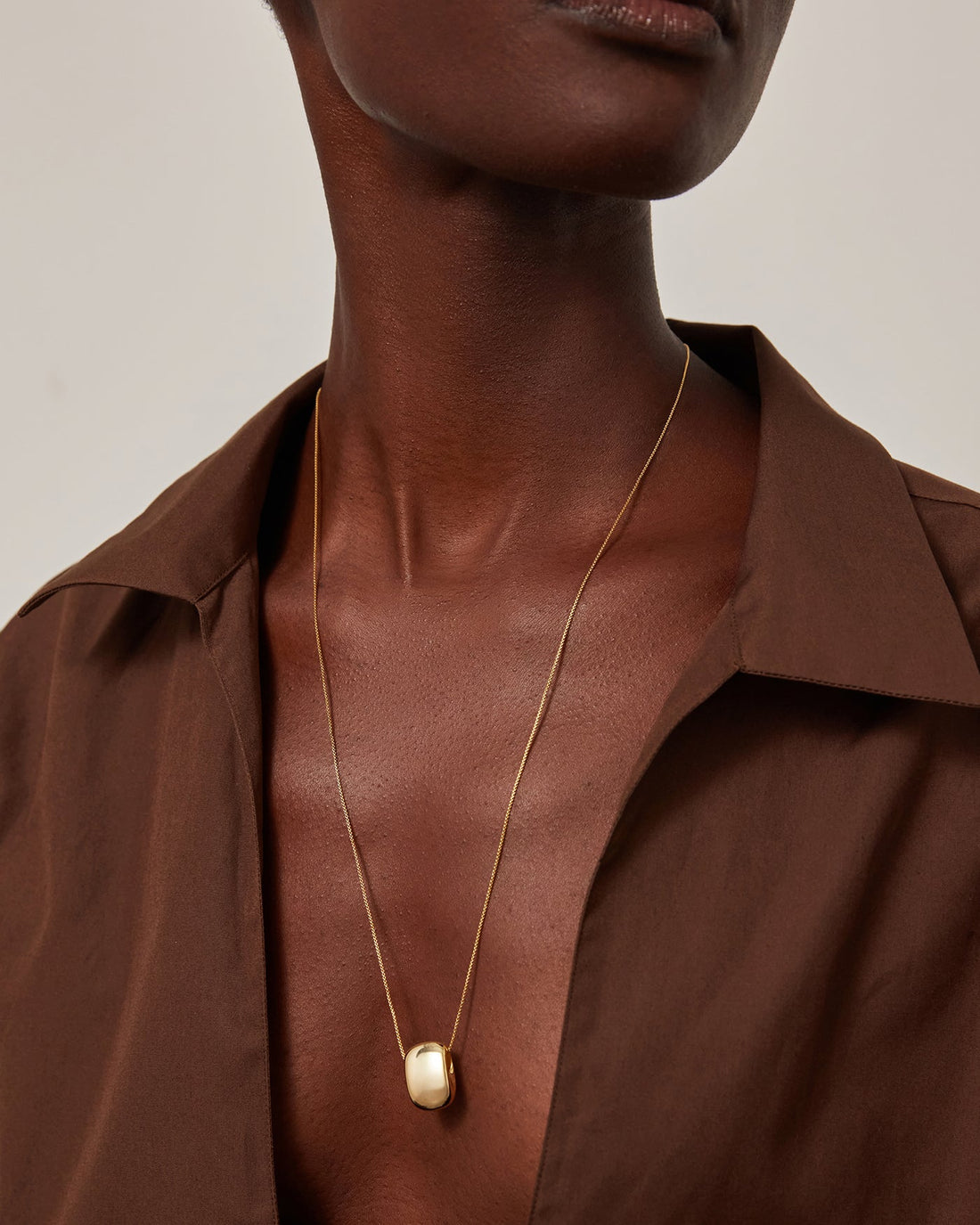 Leon Pendant Necklace Gold