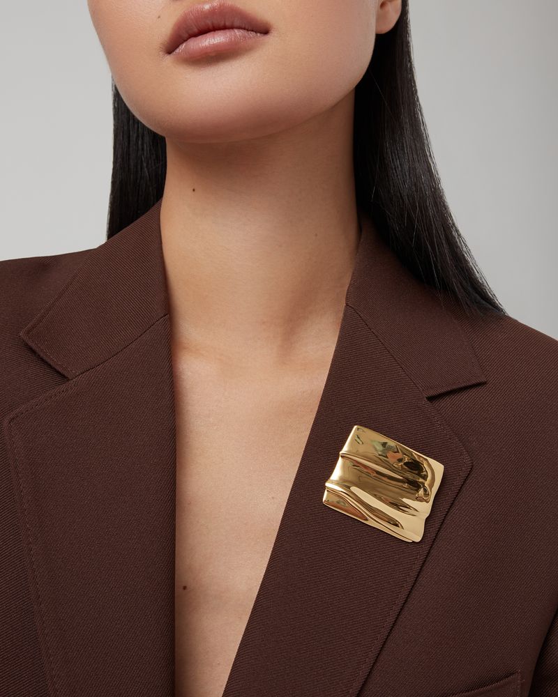 Sundra Brooch High Polish Gold