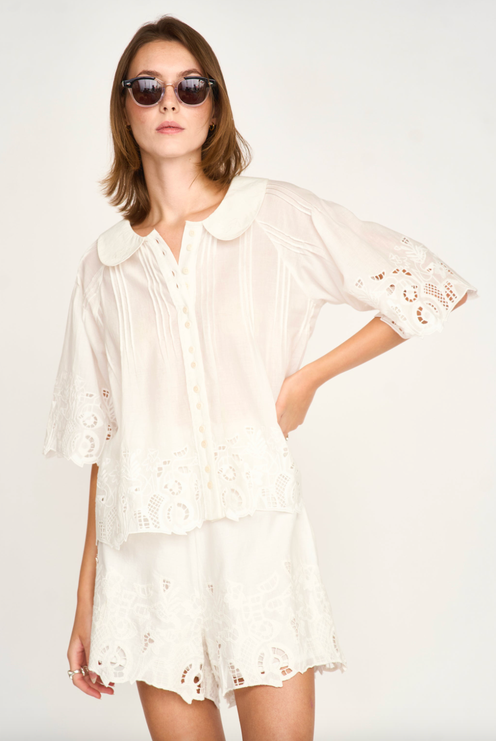 Kerala Short Sleeved Blouse in White Embroidered Deco