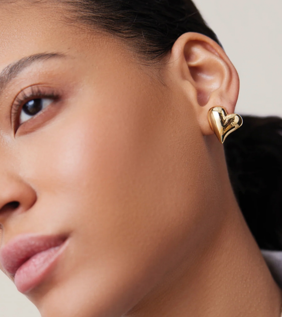 Art Heart Button Earrings Gold