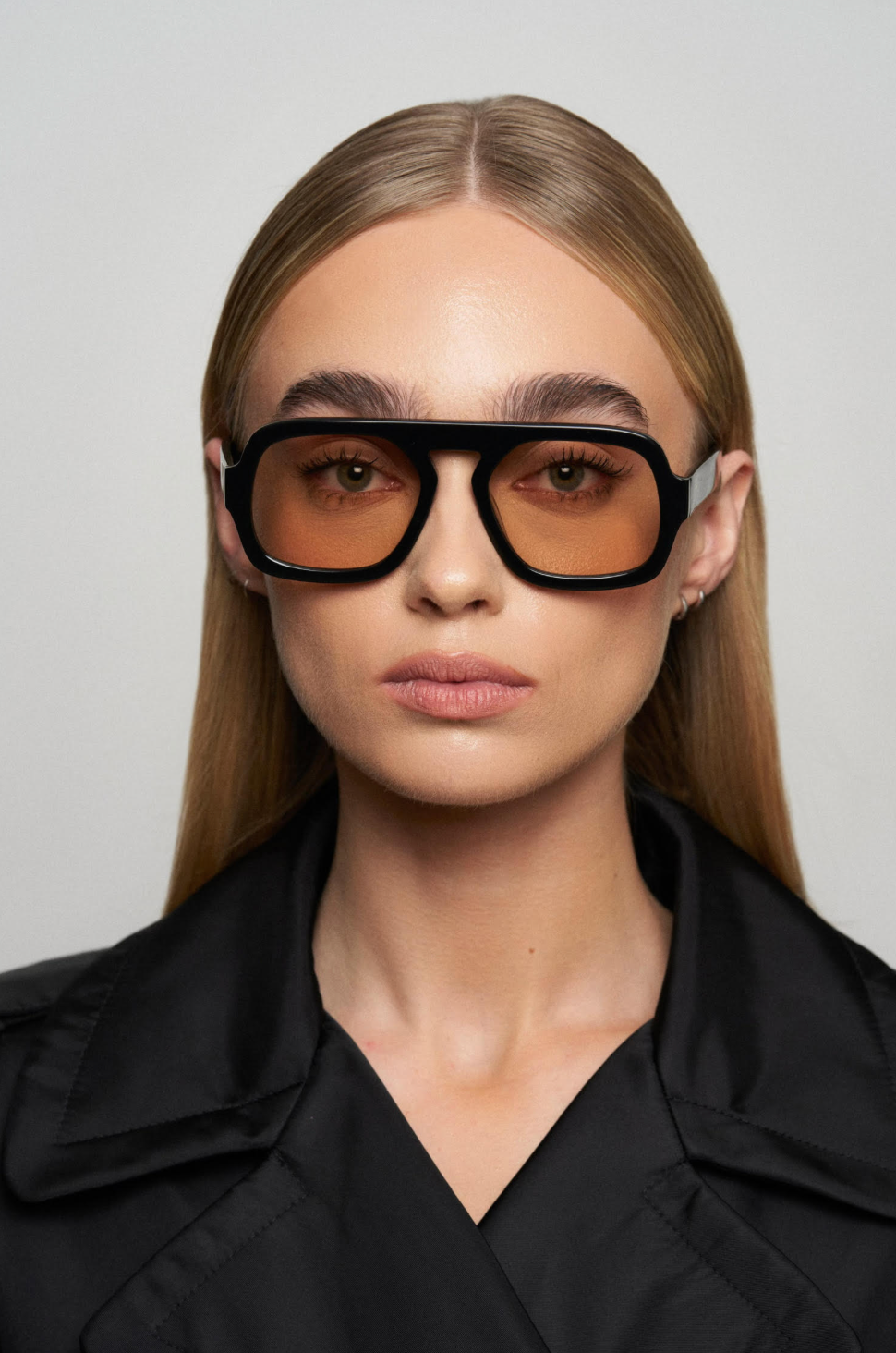 Jane in Gloss Black