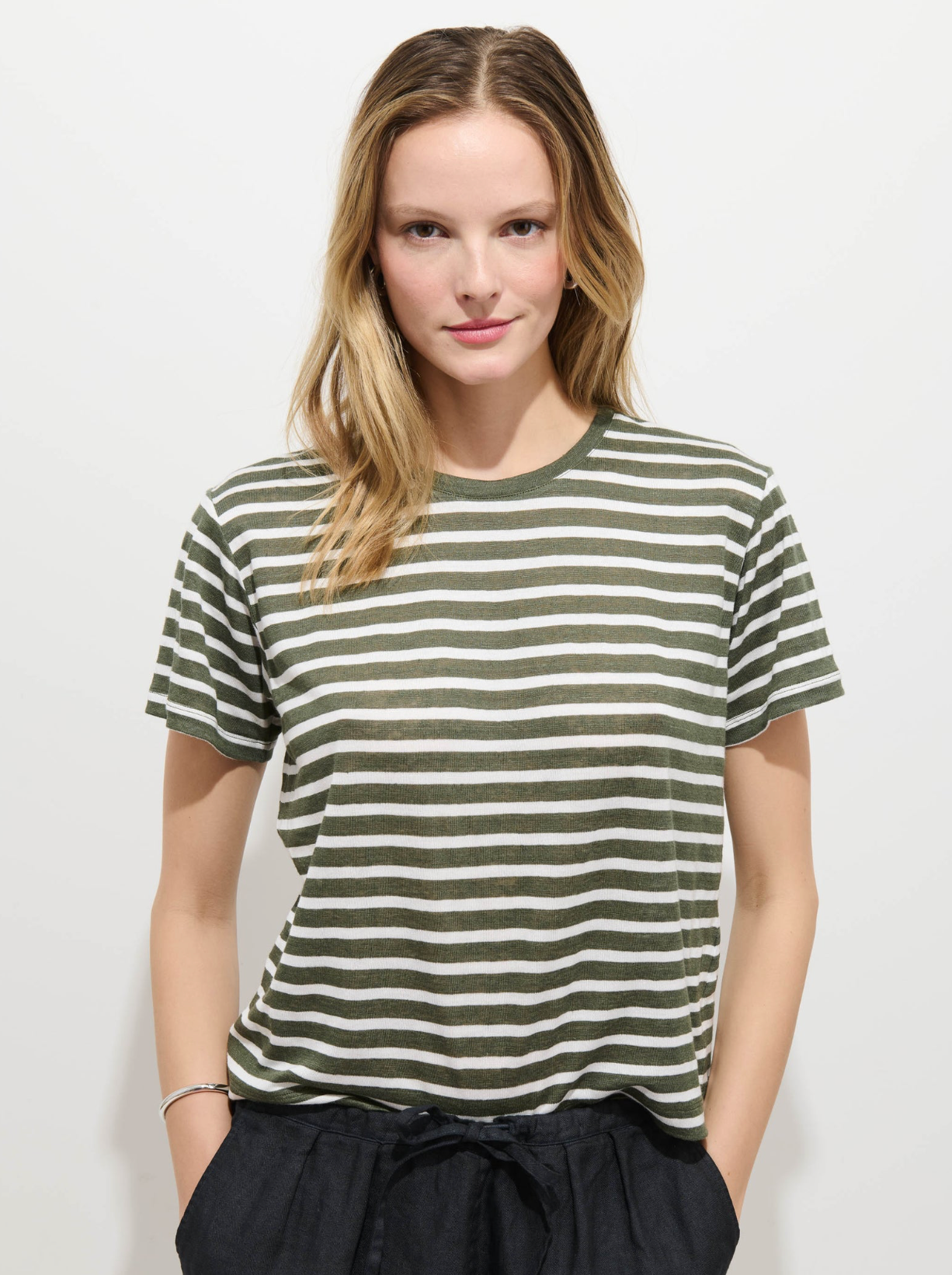 Garcon Tee in Linen Cotton Olive/Off White