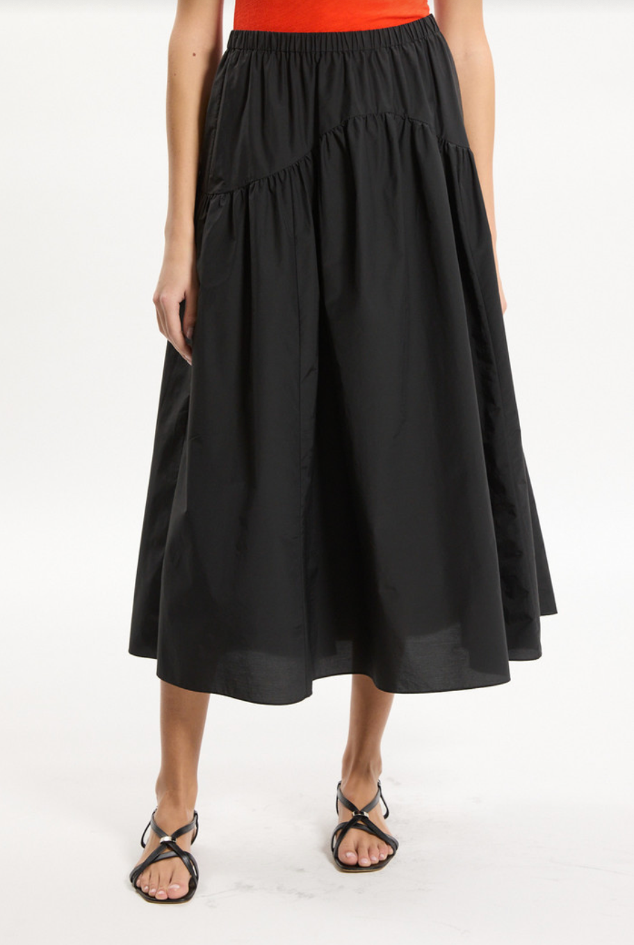 Curved Yoke Skirt Black